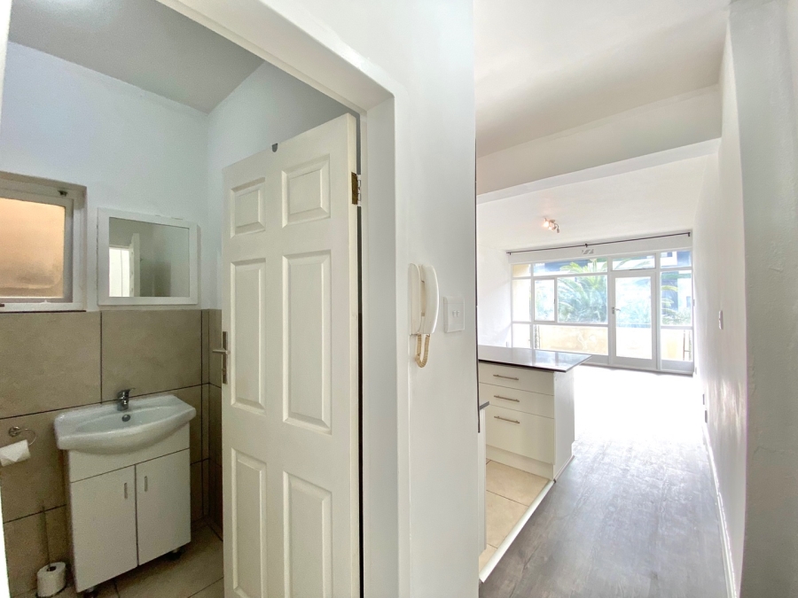 To Let 0 Bedroom Property for Rent in Sea Point Western Cape